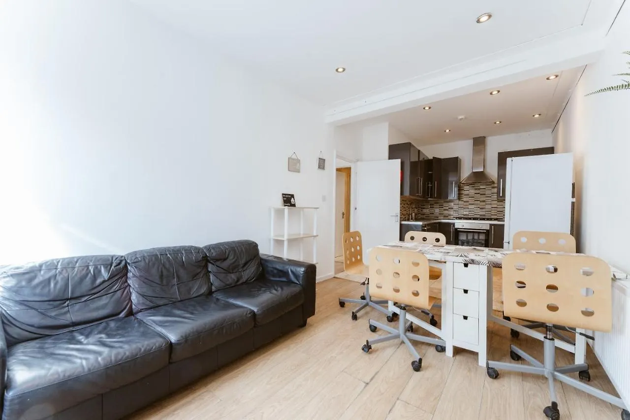 Mile End Double Rooms 27 Guest House 伦敦
