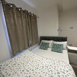 Smart Cosy/small Double In Oakridge Road Bromley , London United Kingdom