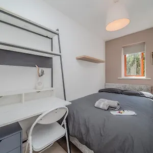 Harmonynest Parkview Elegance Guest house