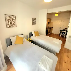 En-suite Double - Leytonstone E11 Guest house