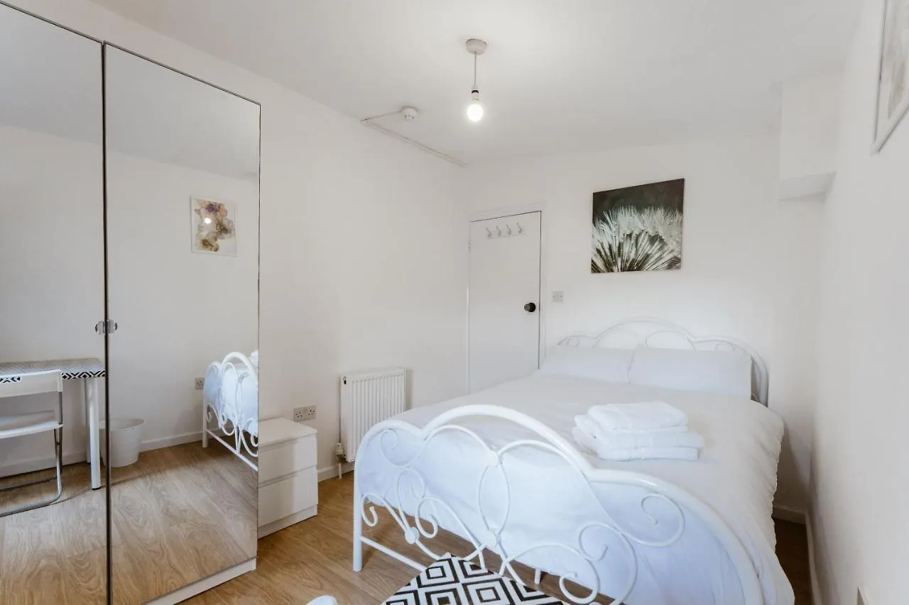 Mile End Double Rooms 27 Guest House London 0*,  United Kingdom