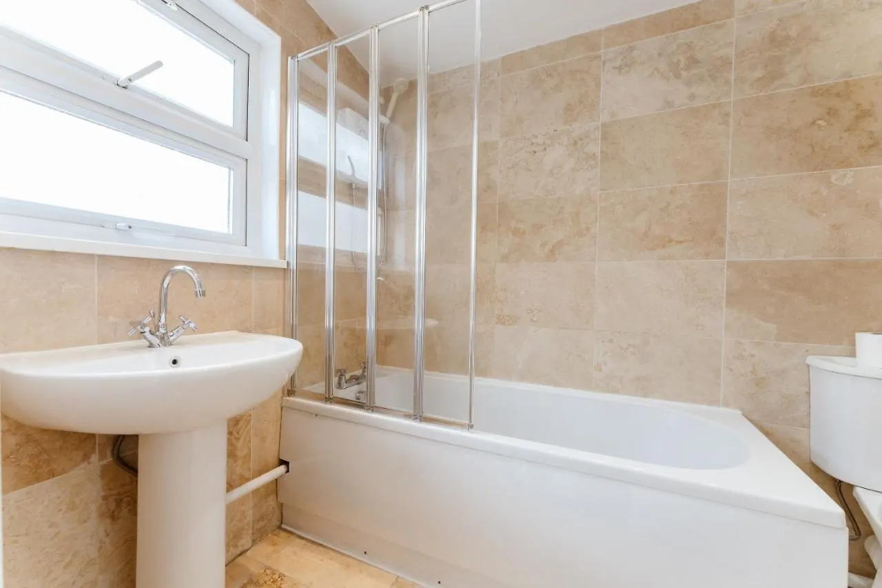 Mile End Double Rooms 27 Guest House London 0*,